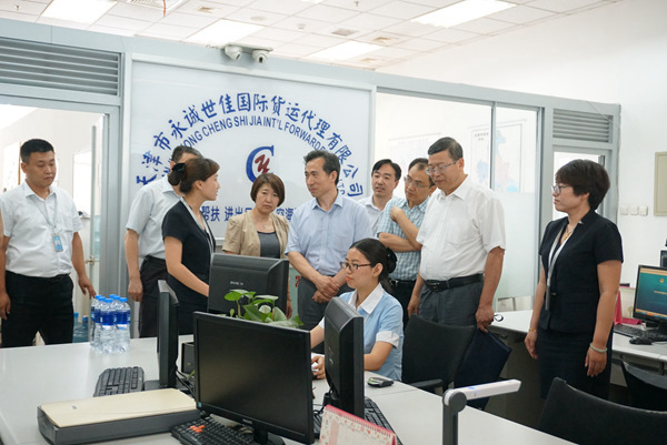 商務部外貿(mào)司領導走訪我司